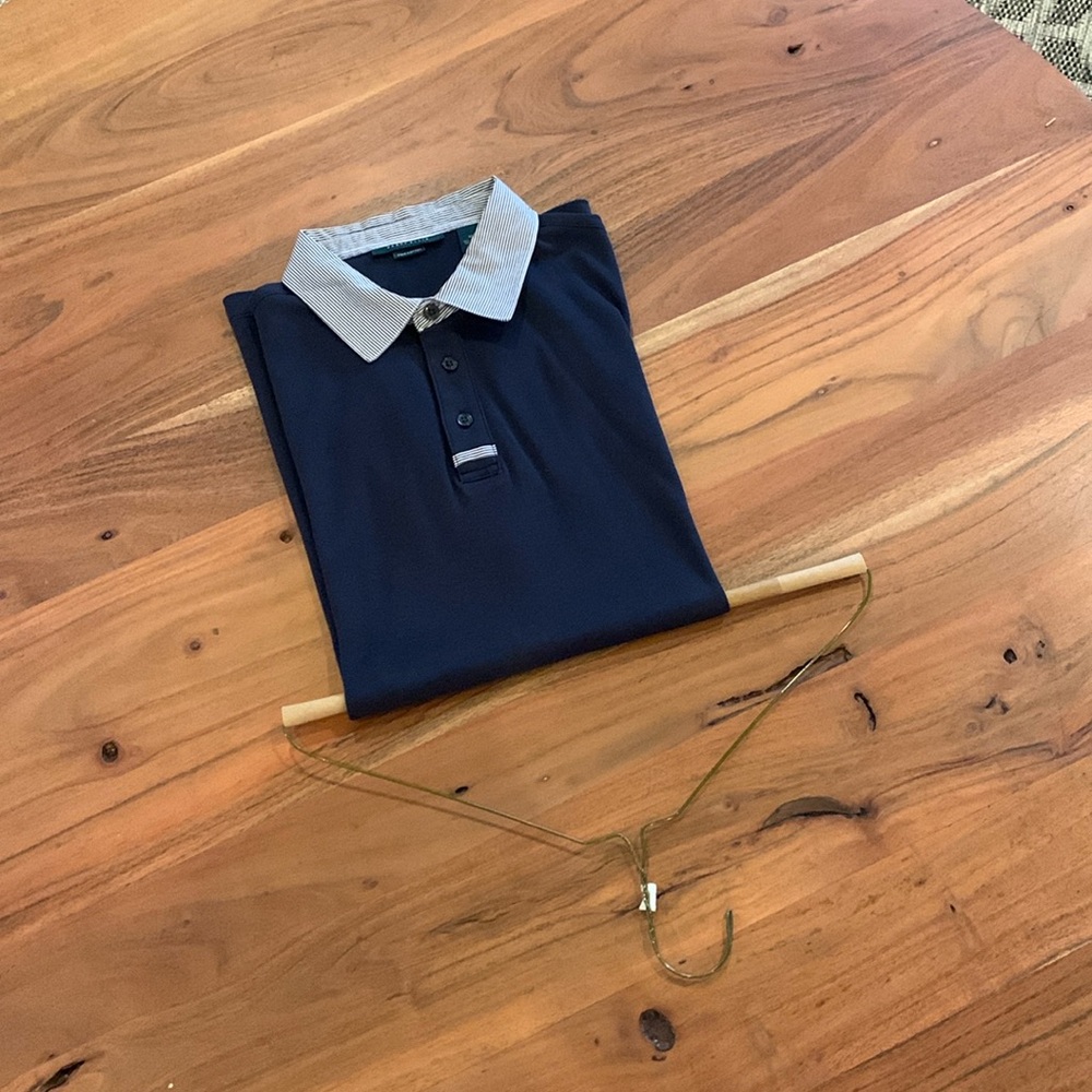 👋 Used & dry cleaned Perry Ellis men’s Polo